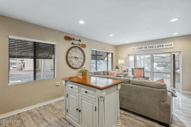 ON LEASED LAND***  This beautifully updated TURN-KEY home is on London Bridge Golf Course in Arizona - for sale on GolfHomes.com, golf home, golf lot