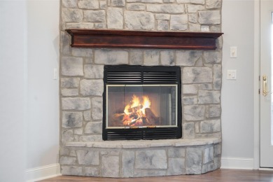 Low-Maintenance Walk-In Living @ StoneBridge VillageGet ready to on Ledgestone Country Club and Golf Course in Missouri - for sale on GolfHomes.com, golf home, golf lot