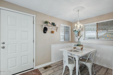 ON LEASED LAND***  This beautifully updated TURN-KEY home is on London Bridge Golf Course in Arizona - for sale on GolfHomes.com, golf home, golf lot