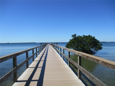 You're gonna love this 3 Bedroom 2 Bath, furnished, end unit on on Terra Ceia Golf and Country Club in Florida - for sale on GolfHomes.com, golf home, golf lot