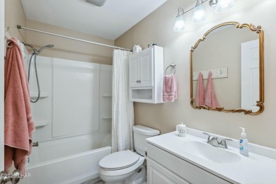 ON LEASED LAND***  This beautifully updated TURN-KEY home is on London Bridge Golf Course in Arizona - for sale on GolfHomes.com, golf home, golf lot