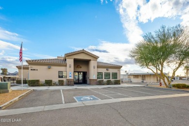 ON LEASED LAND***  This beautifully updated TURN-KEY home is on London Bridge Golf Course in Arizona - for sale on GolfHomes.com, golf home, golf lot