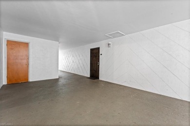 Fantastic opportunity for investors or first-time homebuyers! on Fort Myers Country Club in Florida - for sale on GolfHomes.com, golf home, golf lot