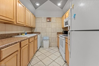 Fantastic opportunity for investors or first-time homebuyers! on Fort Myers Country Club in Florida - for sale on GolfHomes.com, golf home, golf lot