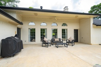 Spacious home in Oak Forest subdivision ready for you to call it on The Challenge at Oak Forest in Texas - for sale on GolfHomes.com, golf home, golf lot