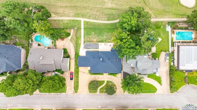 Spacious home in Oak Forest subdivision ready for you to call it on The Challenge at Oak Forest in Texas - for sale on GolfHomes.com, golf home, golf lot