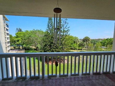 Reduced price for quick sale, OWNER MOTIVATED !!! ALL AGES on Inverrary Country Club in Florida - for sale on GolfHomes.com, golf home, golf lot