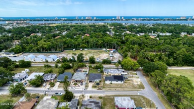 Looking for a cozy home with a convenient location near on Daytona Beach Golf Club in Florida - for sale on GolfHomes.com, golf home, golf lot