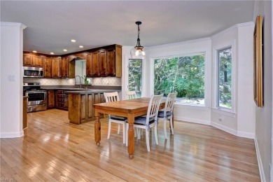 Bright & Spacious Set Back on a Cul-de Sac in Fords Colony! on Fords Colony Country Club in Virginia - for sale on GolfHomes.com, golf home, golf lot