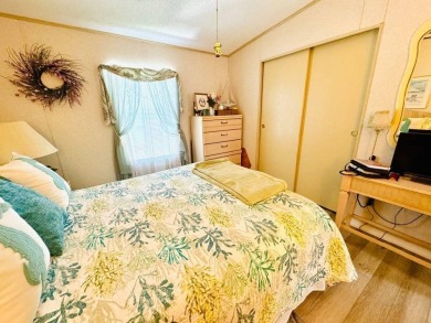 Captivating Home that is Turnkey with 3-Bedroom, 2-Bath! on Schalamar Creek Golf and Country Club in Florida - for sale on GolfHomes.com, golf home, golf lot
