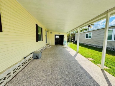 Captivating Home that is Turnkey with 3-Bedroom, 2-Bath! on Schalamar Creek Golf and Country Club in Florida - for sale on GolfHomes.com, golf home, golf lot