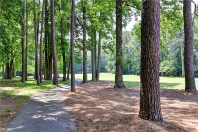Bright & Spacious Set Back on a Cul-de Sac in Fords Colony! on Fords Colony Country Club in Virginia - for sale on GolfHomes.com, golf home, golf lot