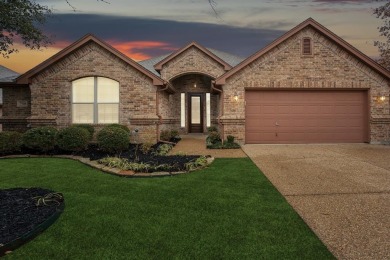 This MOVE-IN READY 3 bed, 2.5 bath well maintained home has a on Whitestone Golf Club in Texas - for sale on GolfHomes.com, golf home, golf lot