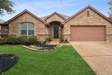 This MOVE-IN READY 3 bed, 2.5 bath well maintained home has a on Whitestone Golf Club in Texas - for sale on GolfHomes.com, golf home, golf lot