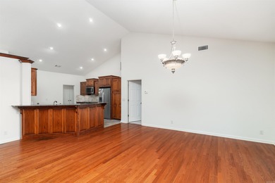 Granada Golf Course Gem - Built on a level lot, this 3 Bedroom on Granada Golf Course in Arkansas - for sale on GolfHomes.com, golf home, golf lot