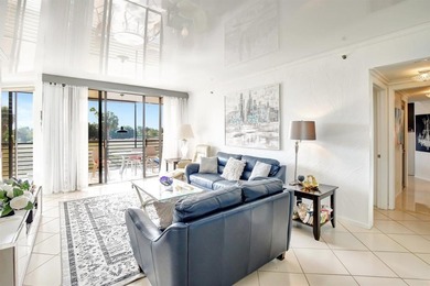 STEP INTO SUNSHINE AND SPACE... This oversized 1,607 sq ft on Inverrary Country Club in Florida - for sale on GolfHomes.com, golf home, golf lot