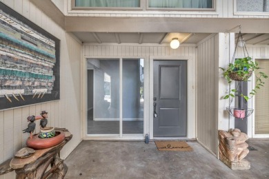 Charming condo in highly desired Horseshoe Bay. Newly renovated on Slick Rock Golf Course - Horseshoe Bay in Texas - for sale on GolfHomes.com, golf home, golf lot