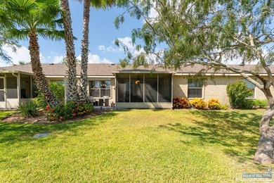 Beautifully updated and tastefully furnished townhome in the on South Padre Island Golf Club in Texas - for sale on GolfHomes.com, golf home, golf lot