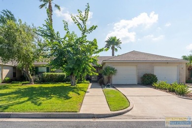 Beautifully updated and tastefully furnished townhome in the on South Padre Island Golf Club in Texas - for sale on GolfHomes.com, golf home, golf lot