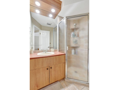 Beautiful and fully furnished 2-bedroom unit on the first floor on  in Florida - for sale on GolfHomes.com, golf home, golf lot