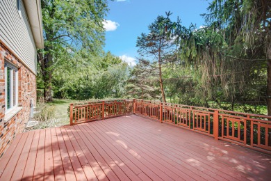 Step into quality with this sensational 4-bedroom, 2.5-bath home on Ravisloe Country Club in Illinois - for sale on GolfHomes.com, golf home, golf lot