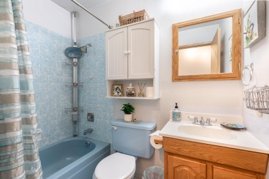 Check out this beautiful 3-bedroom, 3-bathroom home located in a on Dominion Meadows Golf Course in Washington - for sale on GolfHomes.com, golf home, golf lot