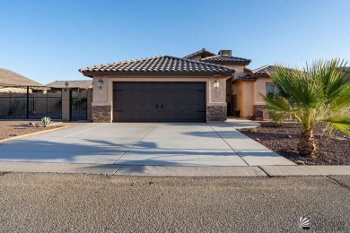 This home sweet home in the Coyote Wash area of Wellton blends on The Links At Coyote Wash in Arizona - for sale on GolfHomes.com, golf home, golf lot