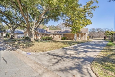 Don't miss this rare opportunity to live in one of the most on Ridglea Golf Course in Texas - for sale on GolfHomes.com, golf home, golf lot