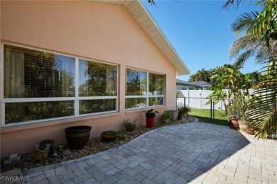 Welcome home to your SW Florida piece of paradise!  This 4 on Royal Tee Country Club in Florida - for sale on GolfHomes.com, golf home, golf lot