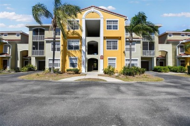 $7000 SELLER CREDIT IN FLEX MONEY!!! Unbeatable location!! Cozy on The Meadows Golf and Country Club in Florida - for sale on GolfHomes.com, golf home, golf lot
