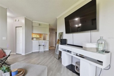 $7000 SELLER CREDIT IN FLEX MONEY!!! Unbeatable location!! Cozy on The Meadows Golf and Country Club in Florida - for sale on GolfHomes.com, golf home, golf lot