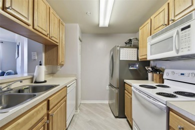 $7000 SELLER CREDIT IN FLEX MONEY!!! Unbeatable location!! Cozy on The Meadows Golf and Country Club in Florida - for sale on GolfHomes.com, golf home, golf lot