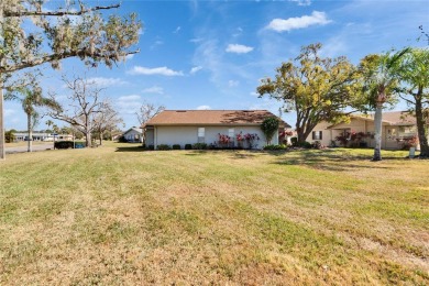 PRICE REDUCED!!  Move in ready condo is an amazing opportunity on Kings Point Executive Golf Course in Florida - for sale on GolfHomes.com, golf home, golf lot