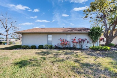 PRICE REDUCED!!  Move in ready condo is an amazing opportunity on Kings Point Executive Golf Course in Florida - for sale on GolfHomes.com, golf home, golf lot