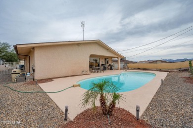 Fully updated, move-in-ready Pool home offers 3 bedrooms, 2 on London Bridge Golf Course in Arizona - for sale on GolfHomes.com, golf home, golf lot
