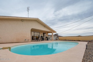 Fully updated, move-in-ready Pool home offers 3 bedrooms, 2 on London Bridge Golf Course in Arizona - for sale on GolfHomes.com, golf home, golf lot