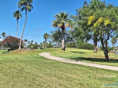 Are you looking for a vacation home in an amenity rich resort on Long Island Golf Course in Texas - for sale on GolfHomes.com, golf home, golf lot