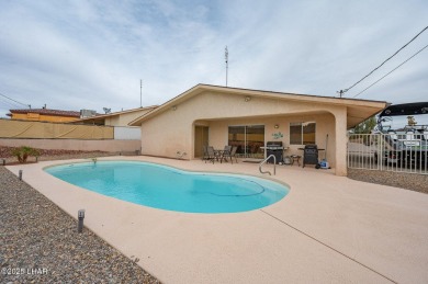 Fully updated, move-in-ready Pool home offers 3 bedrooms, 2 on London Bridge Golf Course in Arizona - for sale on GolfHomes.com, golf home, golf lot