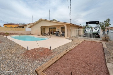Fully updated, move-in-ready Pool home offers 3 bedrooms, 2 on London Bridge Golf Course in Arizona - for sale on GolfHomes.com, golf home, golf lot