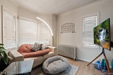 Discover this inviting 2-bed, 2-bath home that blends character on Evergreen Hills Golf Course in Michigan - for sale on GolfHomes.com, golf home, golf lot