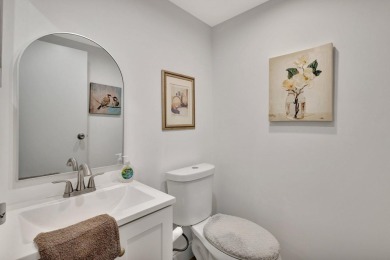Totally remodeled 1/1.5 condo located in Kings Point. Laminate on Kings Point Golf -Flanders Way in Florida - for sale on GolfHomes.com, golf home, golf lot