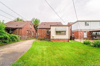 Welcome to 640 N Elizabeth St--charming, classic, and full of on Dearborn Country Club in Michigan - for sale on GolfHomes.com, golf home, golf lot