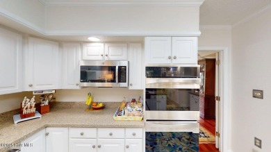 Welcome to Luxury Living in the Village of Walnut Creek! Prepare on Walnut Creek Country Club in North Carolina - for sale on GolfHomes.com, golf home, golf lot