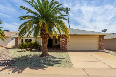 IMPROVED PRICE . TURNKEY !! Charming 2bd/2bath home  located in on Leisure World Country Club in Arizona - for sale on GolfHomes.com, golf home, golf lot