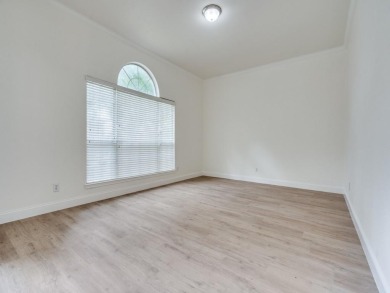 Gorgeous home with many thoughtful updates: newly installed on Indian Creek Golf Club in Texas - for sale on GolfHomes.com, golf home, golf lot
