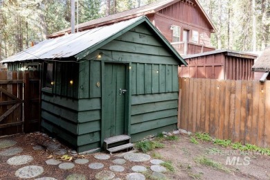 Enjoy the best of McCall living! Located on a dead end street on McCall Municipal Golf Course in Idaho - for sale on GolfHomes.com, golf home, golf lot