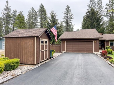 A wonderful opportunity to own a ONE-LEVEL home located on the on Chewelah Golf and Country Club  in Washington - for sale on GolfHomes.com, golf home, golf lot