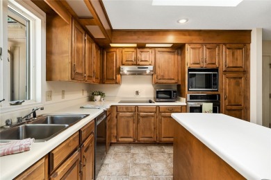 Exceptional Price Per Square Foot in Keowee Key - Room to on Keowee Key Golf and Country Club in South Carolina - for sale on GolfHomes.com, golf home, golf lot