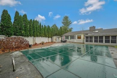 Rare opportunity to live in the sprawling ranch on a cul-de-sac on Huntington Country Club in New York - for sale on GolfHomes.com, golf home, golf lot