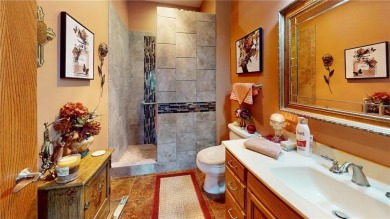 This two bed/two bath home has no steps anywhere, is close to on Green Lea Golf Course in Minnesota - for sale on GolfHomes.com, golf home, golf lot